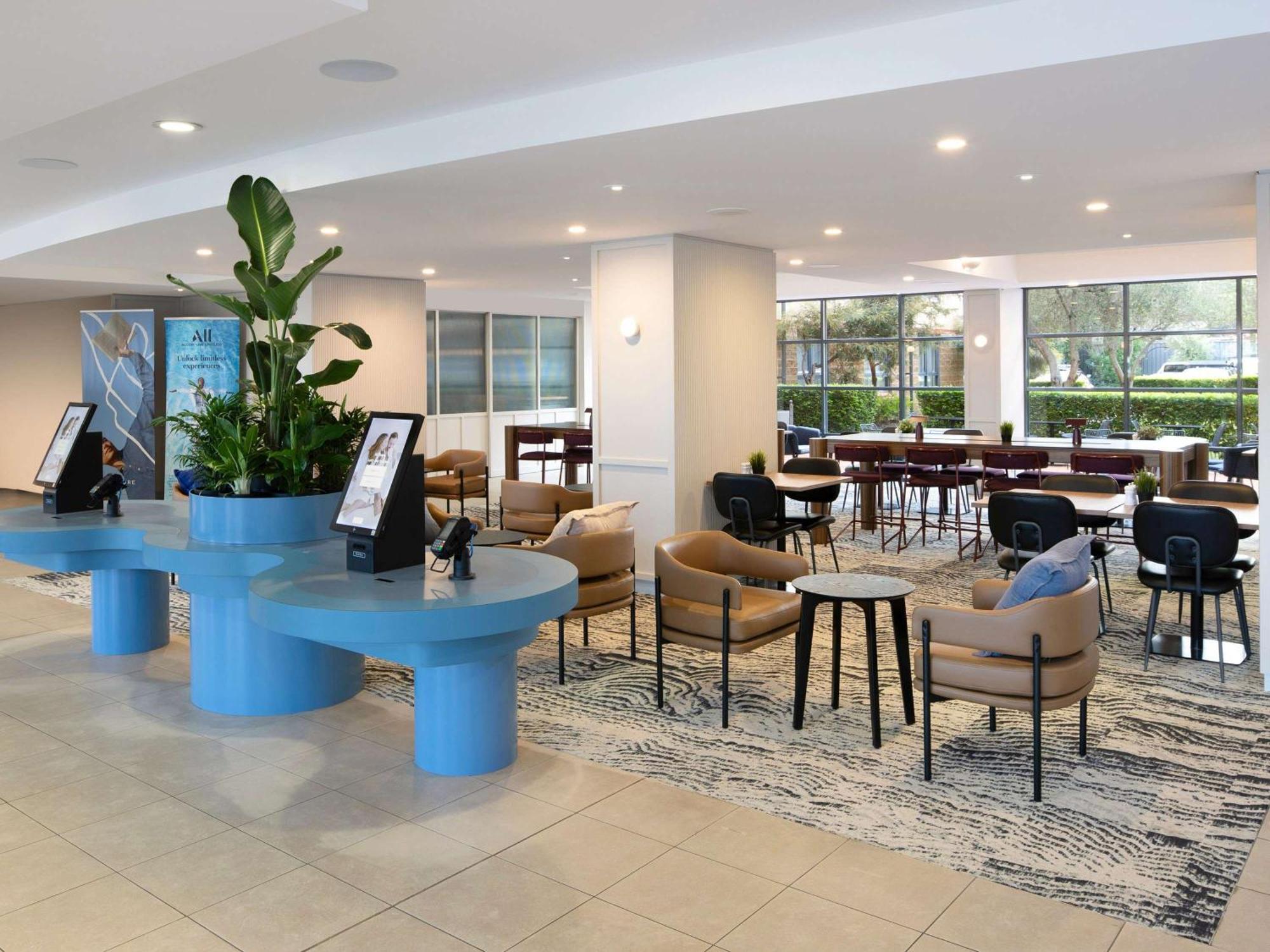 トラベロッジ ホテル マンリー ワーリンガー シドニー エクステリア 写真